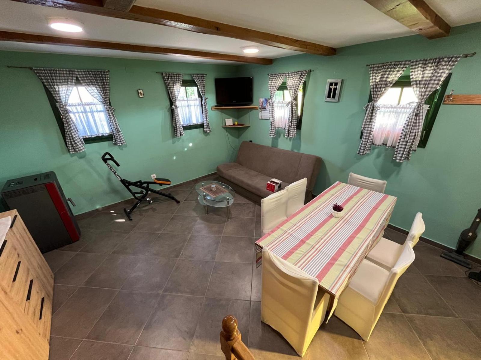 Wooden House Ante Self Check - In And Check - Out Apartamento Otočac Exterior foto