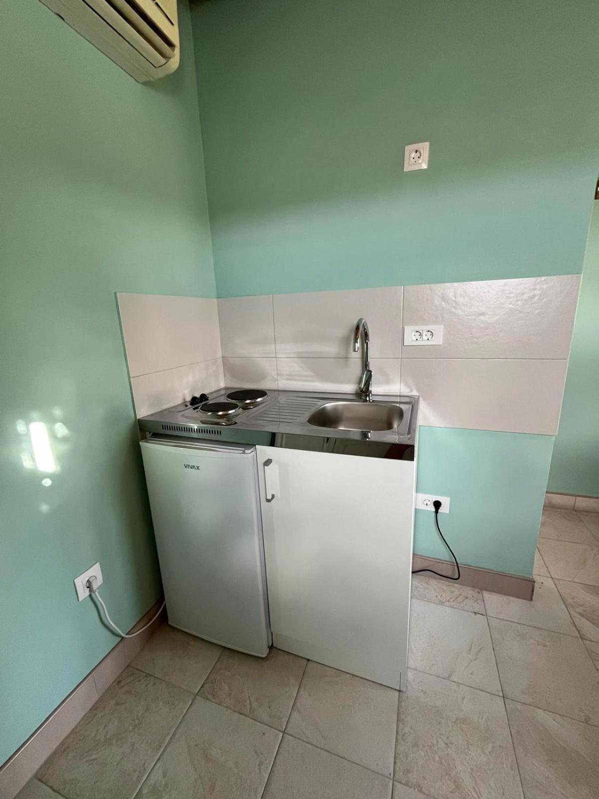Wooden House Ante Self Check - In And Check - Out Apartamento Otočac Exterior foto