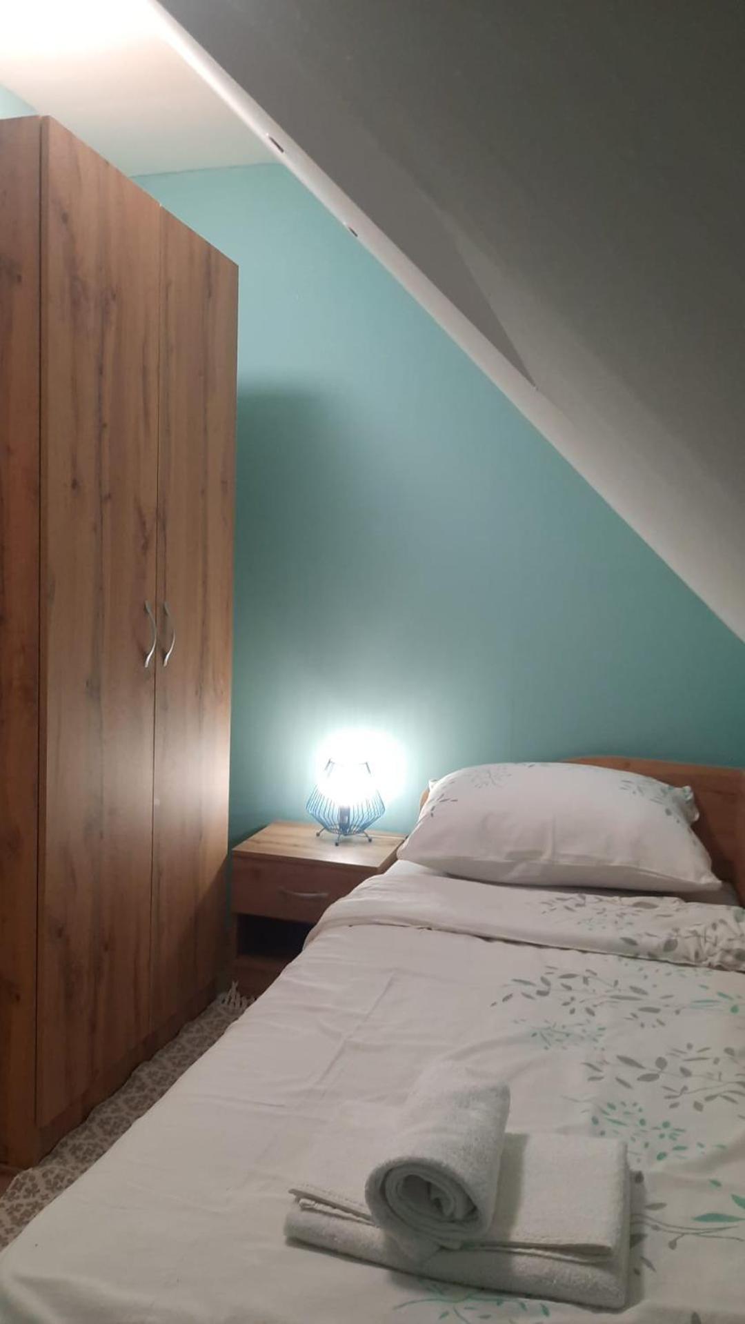 Wooden House Ante Self Check - In And Check - Out Apartamento Otočac Exterior foto