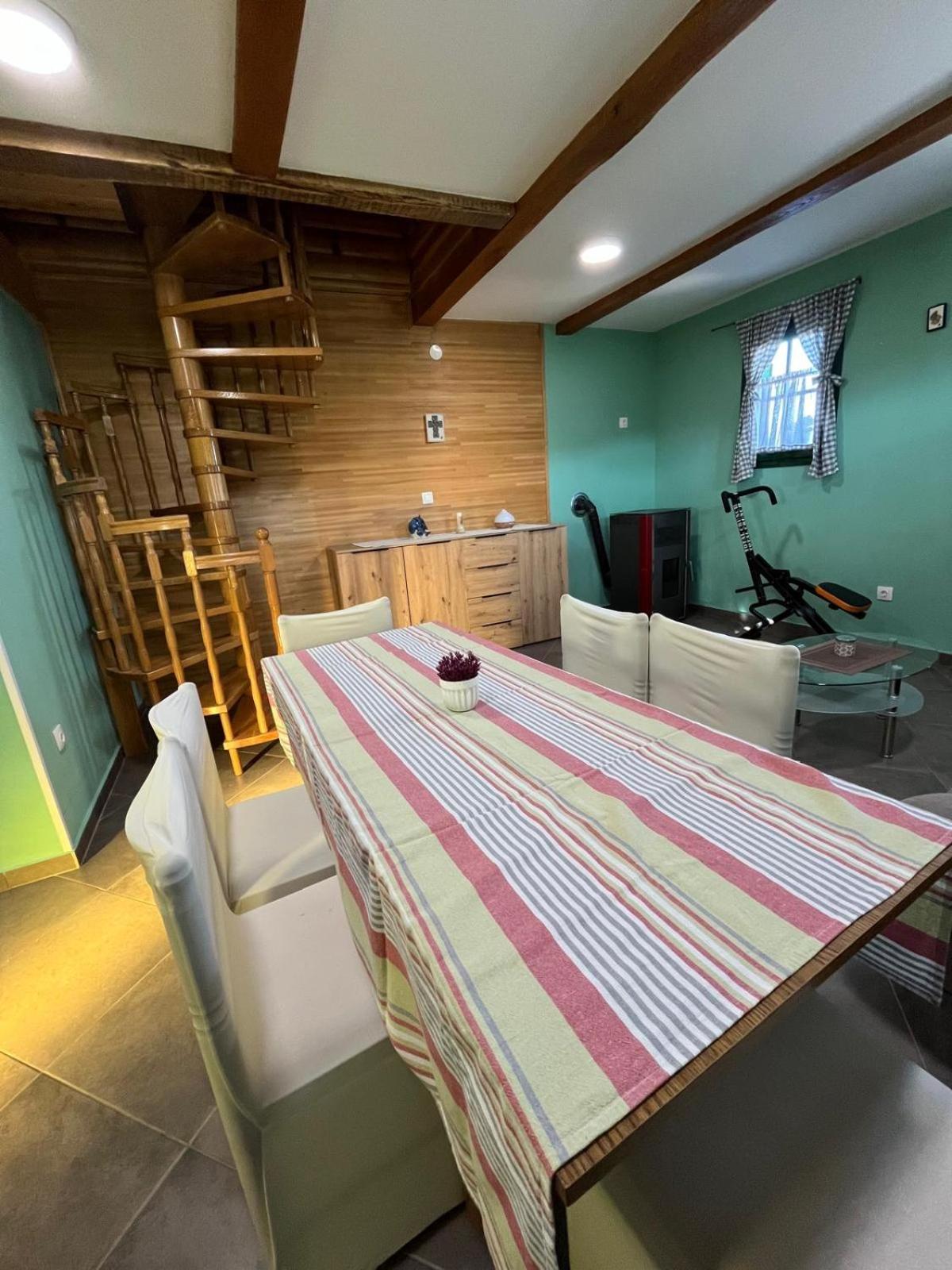 Wooden House Ante Self Check - In And Check - Out Apartamento Otočac Exterior foto