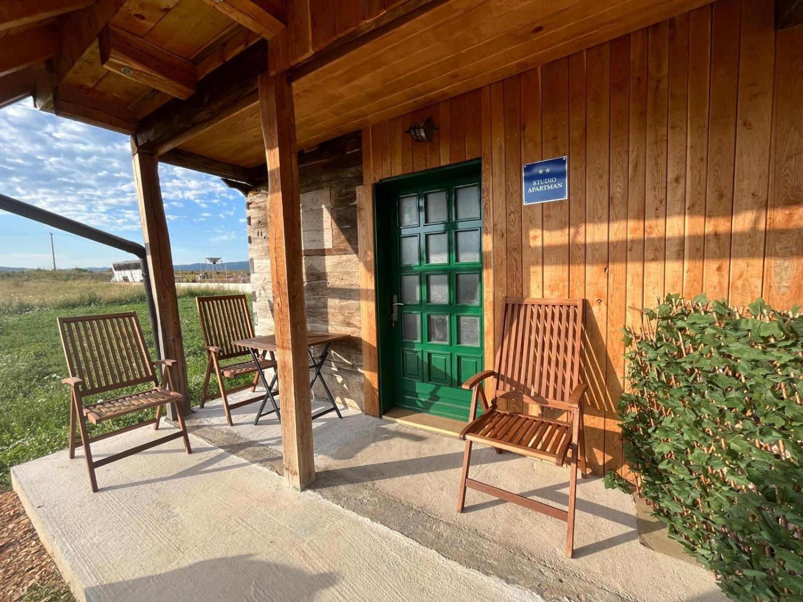 Wooden House Ante Self Check - In And Check - Out Apartamento Otočac Exterior foto