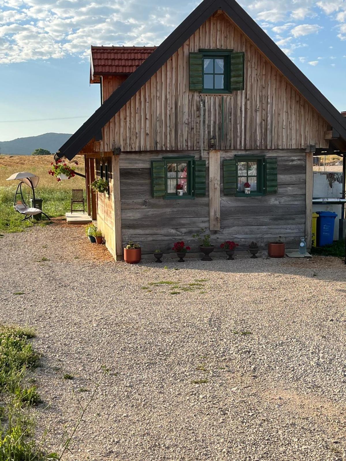 Wooden House Ante Self Check - In And Check - Out Apartamento Otočac Exterior foto
